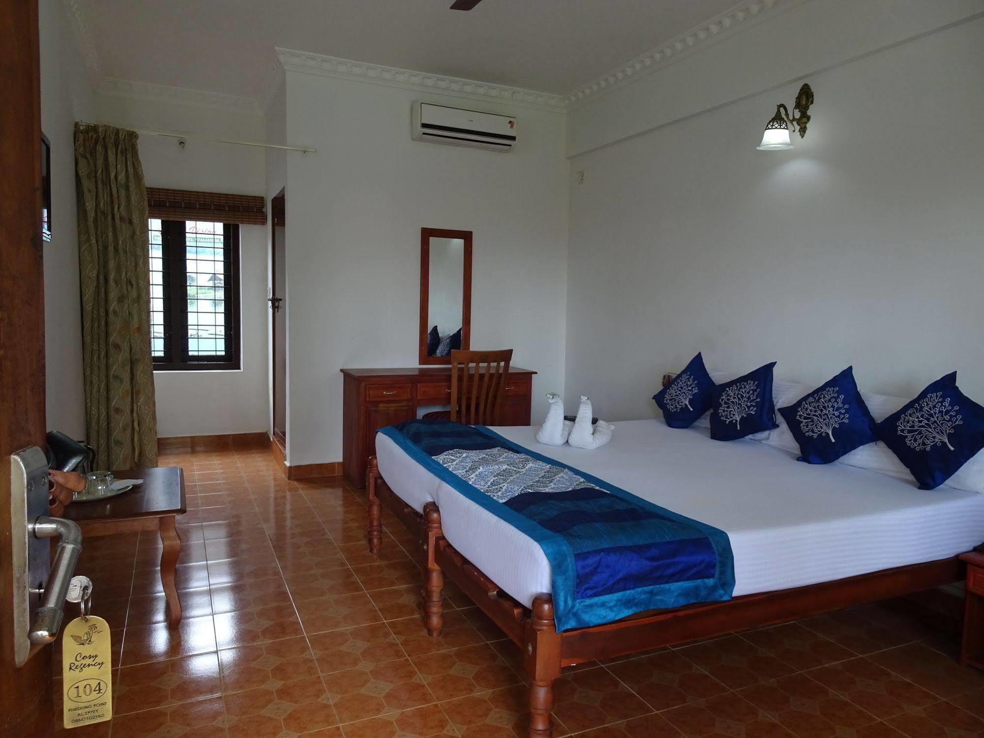 Cosy Regency Bed & Breakfast Alappuzha Exterior photo