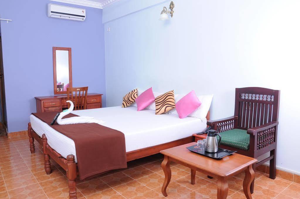 Cosy Regency Bed & Breakfast Alappuzha Exterior photo
